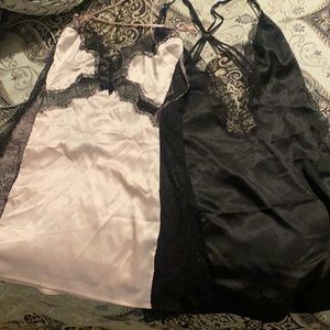 VICTORIA’S SECRET 2 night gowns with robe size S/M